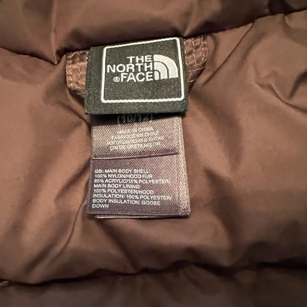 The North Face 550 HyVent Down Fill Hooded Belted Jacket/Coat - Size M 10-12